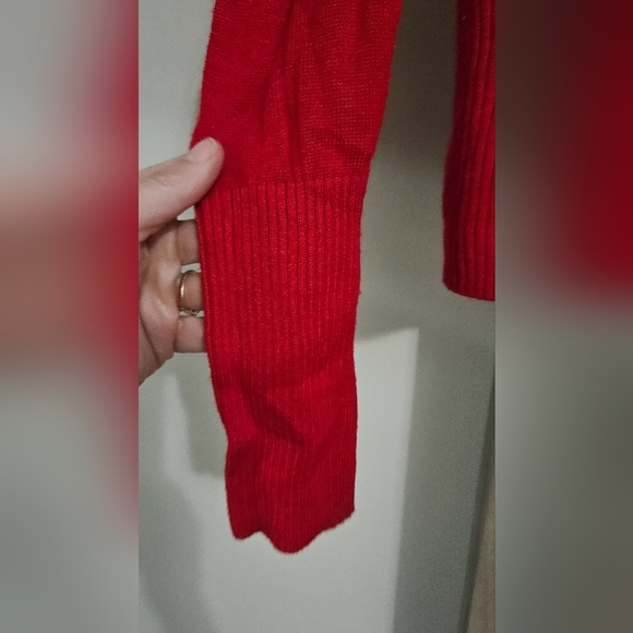 ANTHROPOLOGIE Jamie Open-Shoulder Knit Top in Red. Size XS - Picture 8 of 12